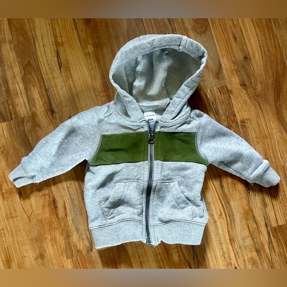 🦋Gray Zip Up Hoodie